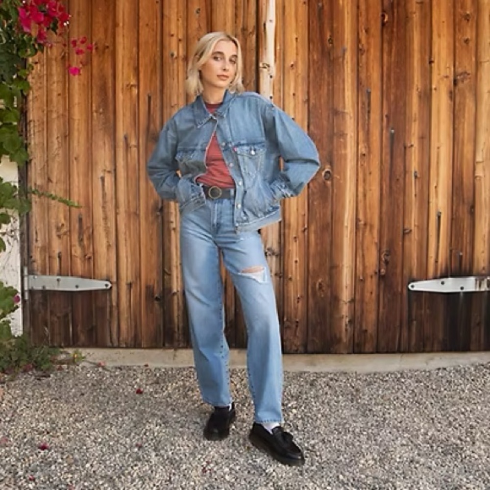 Levi’s baggy dad jeans